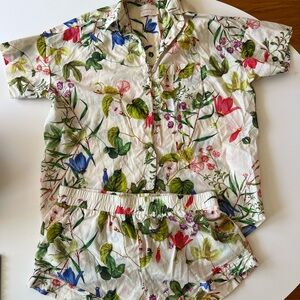 Stunning - Maison du Soir Botanical Floral Print Pajama Set
